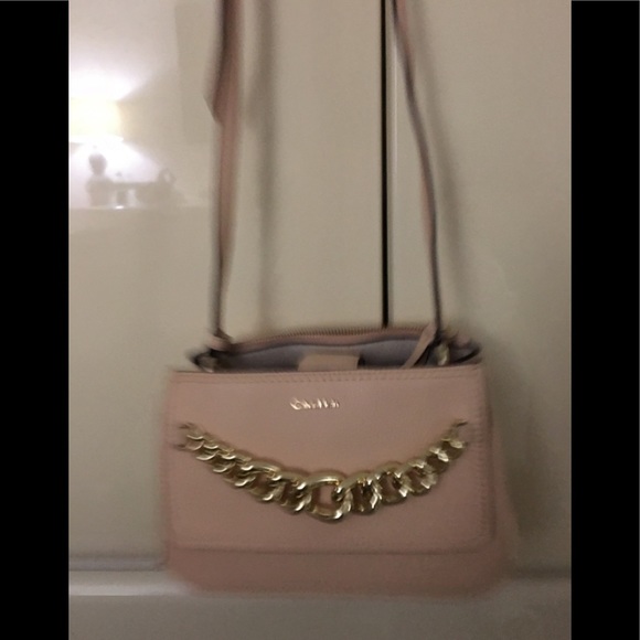 ⭐️⭐️2X. HOST PICK⭐️⭐️ NWT 💯% Authentic Calvin Klein Leather Crossbody - Picture 3 of 16